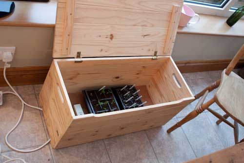 My Cheap Homemade Grow Box The Chilli King
